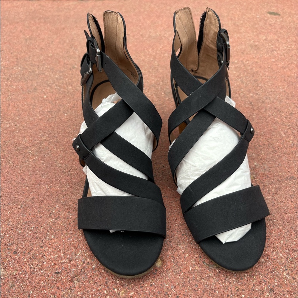 Chic Black Strappy Women's Wedges